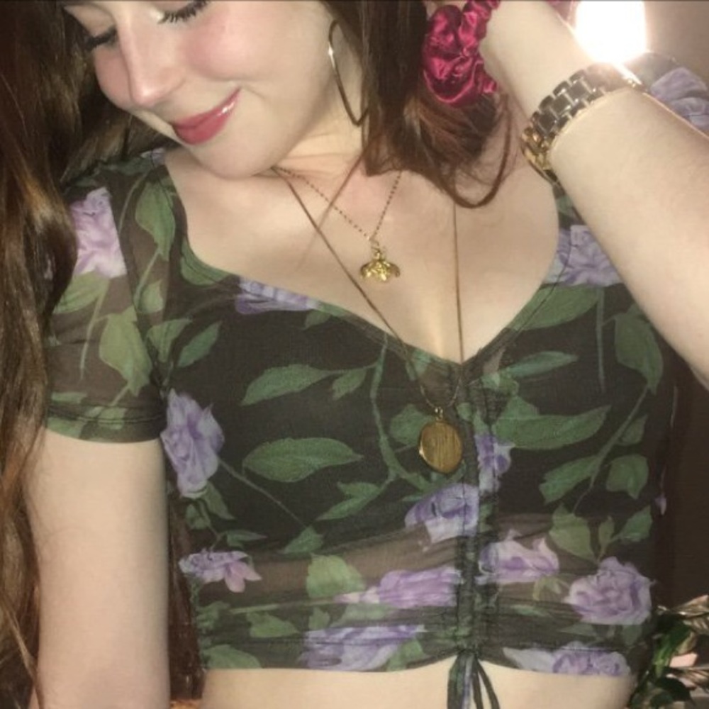 Super cute xs see-through floral print crop top.